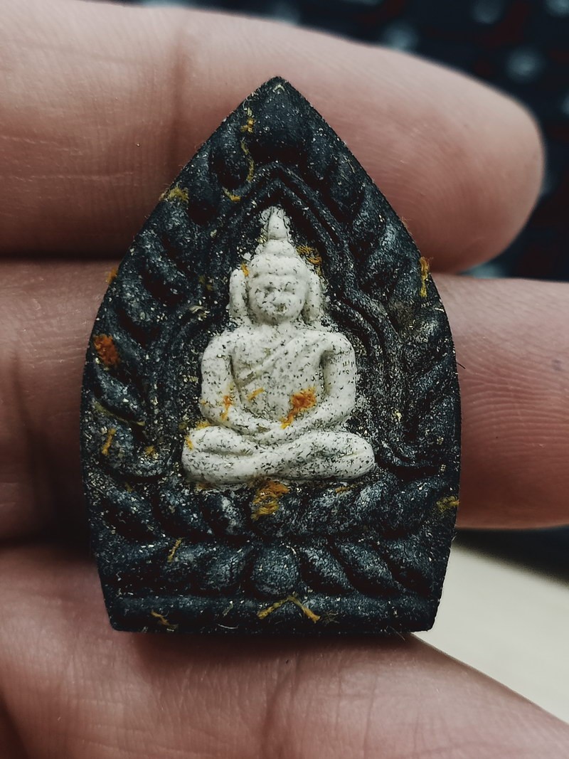 ✅1-1025 วัดใจ 50 พระผงเจ้าสัว รุ่งเรือง รุ่น แซยิด หลวงพ่อวิมุต กวิวํโส(ศิษย์สายตรงหลวงพ่อรุ่ง วัดท่ากระบือ) วัดวิมุตยาราม จ.กรุงเทพ 2567 ผงมหามงคล หมายเลข 40 กล่องเดิม ***จัดสร้างโดย ไช้สาย1 เกจิดัง ร่วมปลุกเสก