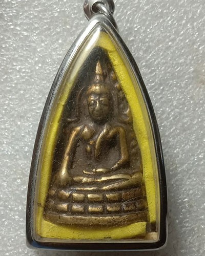 เริ่มต้นที่ 50 บาท พระพุทธชินราช เนื้อโลหะเก่า พร้อมกรอบ