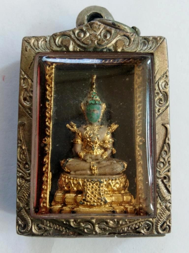 400.-พระแก้วมรตเนื้อผงลงรักปิดทอง หลังยันต์น้ำเต้า หลวงพ่อเริ่ม วัดบางพระ จ.ชลบุรี พร้อมตลับ