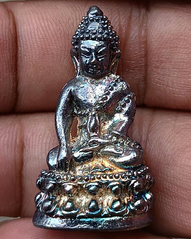 พระชัยก้นอุดผง หลวงปู่ทวด รุ่นตำหนักทอง หลวงปู่ทอง สุสังวโร วัดป่ากอสุวรรณ จ.สงขลา พ.ศ. 2540 กะหลั่ยเงิน ตอกโค้ด+เลข 2469