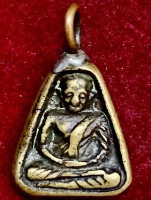 หลวงพ่อเงินพิมพ์จอบเล็ก วัดบางคลาน  ในเลี่ยมกรอบโลหะ