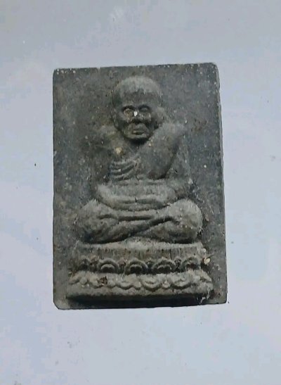 พระหลวงปู่ทวด วัดประสาท ปี 40 เนื้อผงดำ