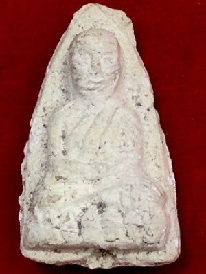 หลวงพ่อทวดเตารีดเนื้อผงสีขาวพิมพ์ใหญ่