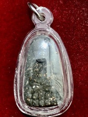 หลวงพ่อทวดเตารีดเนื้อว่าน  ในกรอบเลี่ยมพลาสติก