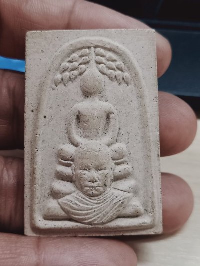 D1474 วัดใจ 50 พรผงสมเด็จ รุ่นเลื่อนสมณศักดิ์ พระครูพิศาลประชาทร (ท่านต้อม) วัดกม.26 ใน วัดพระโพธิสัตวธรรม จ.ยะลา ***ใหญ่ หนา แน่น