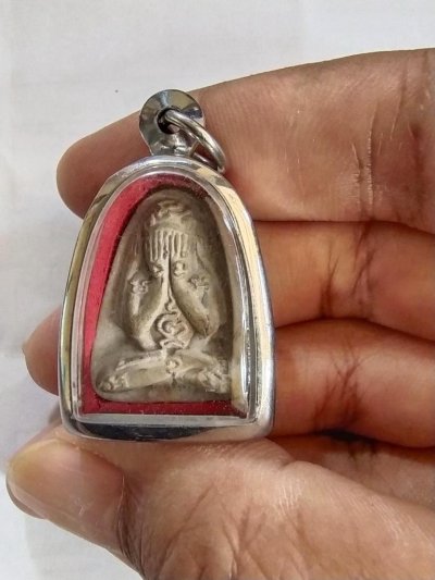 300.- พระปิดตาเนื้อผง หลวงพ่อจาด วัดบางกระเบา จ.ปรมจีนบุรี พร้อมตลับปิดหลัง