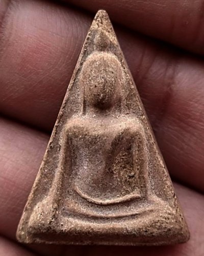 นางพญา เนื้อผง สูง 3 ซ.ม.เศษ พระบ้านเก่าเก็บหลายสิบปี