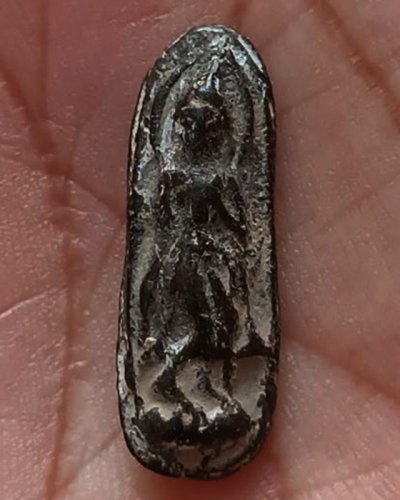 พระลีลาเนื้อดิน ขนาดสูง 2.4 ซ.ม. พระบ้านเก่าเก็บ หลายสิบปี ไม่ทราบเกจิที่สร้าง