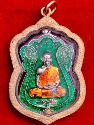 เหรียญหลวงพ่อพัฒน์  "รวย เมตตา บารมี ๙๙" วัดห้วยด้วน จ.นครสวรรค์  เลี่ยมกรอบทองไมครอน