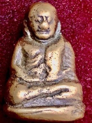 รูปหล่อหลวงพ่อเงิน บางคลาน เนื้อทองเกลืองเก่า