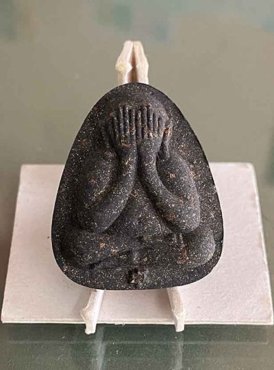 250.-พระปิดตาเงินล้าน หลวงปู่โต๊ะ วัดถ้ำสิงโตทอง ปี 2565 ทีมพี่เสือสร้าง (นำกฤษ์ no.1369) พร้อมกล่อง