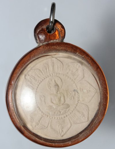 700.-พระผงคู่ขีวิต พิม์ล้อแม็กซ์ ล้างอาถรรพ์ ปี2544 หลวงปู่หมุน ร่วมปลุกเสกพร้อมเลี่ยม