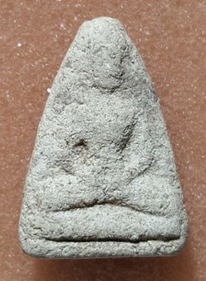 พระเล็บมือ กรุวัดอัมพวัน นครนายก พุฒโฆษาจารย์เจริญ ผสมผงสมเด็จโต     พรหมรังษี   วัดระฆัง