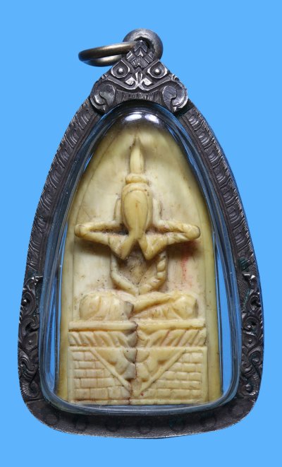 รับประกันแท้!!! ออกบัตรได้ทุกรายการ///พระปิดตาหลวงพ่อเดิม พิมพ์ว่าวจุฬา ปี 2470 - ปี 2494 เนื้องาแกะ วัดหนองโพ จ.นครสวรรค์ (หลังมีจาร)