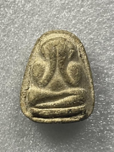 วัดใจ 120 บ พระปิดตาหลังยันต์อิติ หลวงปู่เฮี้ยง วัดป่า ชลบุรี เนื้อผงพุทธคุณ