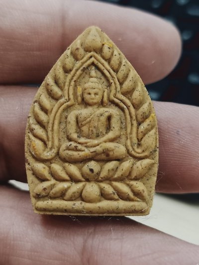 1-1019 วัดใจ 50 พระผงเจ้าสัว รุ่งเรือง รุ่น แซยิด หลวงพ่อวิมุต กวิวํโส(ศิษย์สายตรงหลวงพ่อรุ่ง วัดท่ากระบือ) วัดวิมุตยาราม จ.กรุงเทพ 2567 ผงมหามงคล หมายเลข 163 กล่องเดิม ***จัดสร้างโดย ไช้สาย1 เกจิดัง ร่วมปลุกเสก