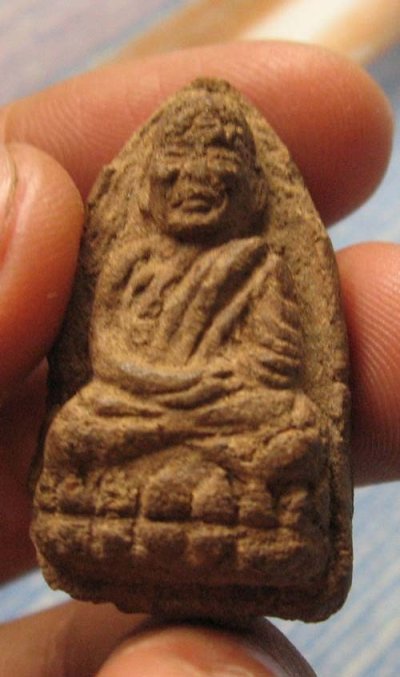 2000.-หลวงพ่อทวด เนื้อว่าน พร้อมตลับเงิน