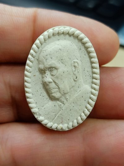 1-1877 วัดใจ 50 พระผงดวงเศรษฐีพันล้าน หลวงพ่อพัฒน์ วัดห้วยด้วน จ.นครสวรรค์ กล่องเดิม