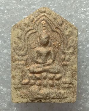 เริ่มต้นที่ 50 บาท พระขุนแผนผงพรายกุมาร พิมพ์เล็กนิยม หลังฝังตะกรุดทองแดง