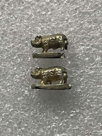 วัดใจ 120 บ รูปหล่อหมูจิ๋ว เนื้อเงิน หลวงพ่อเปิ่น วัดบางพระ