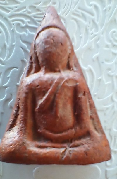 ++ พระนางพญาเนื้อดินหลังยันต์น้ำเต้า++1