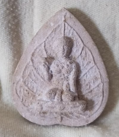 นางกวักพิมพ์ใบโพธิ์ หลังยันต์น้ำเต้า วัดบ่อวิน ปี2517 หลวงปู่ทิม วัดระหารไร่ ปลุกเสก