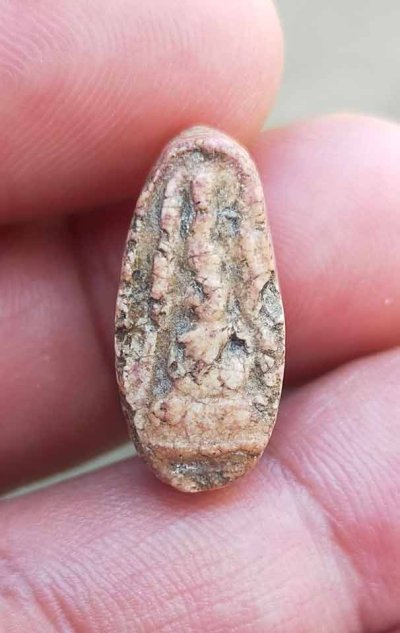 ++แดงแรก 250 บาท ครับ++...พระเม็ดบัว พระครูสอน วัดมักะสัน เนื้อผง ปี2485 จ.กรุงเทพฯ