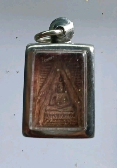 พระผงของขวัญ หลวงพ่อสด วัดปากน้ำภาษีเจริญ จ.กรุงเทพฯรุ่นแรก มีเคลือบ เนื้อผง