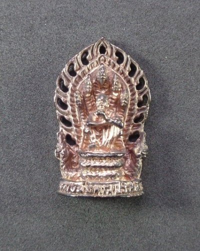 (120-) หลวงพ่อคูณ ปริสุโธ วัดบ้านไร่ อ.ด่านขุนทด เนื้อเงินแท้ พิมพ์ปรกลายฉลุเอกลักษณ์ รุ่นคูณพันล้านเสาร์ 5 เนื้อทองแดง