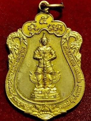 เหรียญท้าวเวสสุวรรณ เสาร์๕ พิมพ์ใหญ่ เนื้อฝาบาตร ๒๘ มีนาคม ๒๕๖๓  ไม่ทราบที่