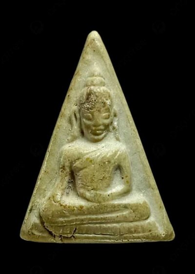 พระนางพญา พิมพ์ฐานไข่ปลา(พิมพ์หายาก) เนื้อผงน้ำมัน หลวงพ่อกวย รุ่นผูกพัทธสีมา ปี 2521 วัดโฆสิตาราม จ.ชัยนาท พร้อมบัตรรับรอง ครับ