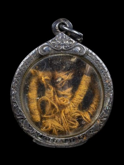 2000.- หุ่นพยนต์ ไม่ทราบที่ พร้อมตลับเงิน องค์ที่ 4