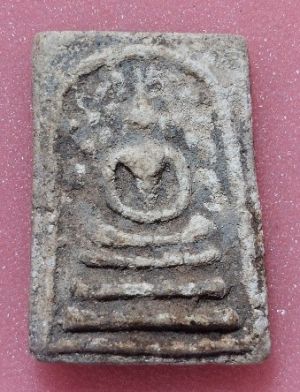 สมเด็จ วัดประสาทบุญญาวาส ผสมผงบางขุนพรหม พิมพ์ปรกโพธิ์                 เกจิปลุกเสกมากมายครับ ปี 06 ครับ