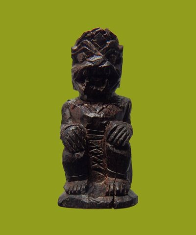 หนุมานไม้แกะ หลวงพ่อแป๊ะ วัดศาลากุน จ.นนทบุรี ( ศิษย์เอก หลวงพ่อสุ่น ).