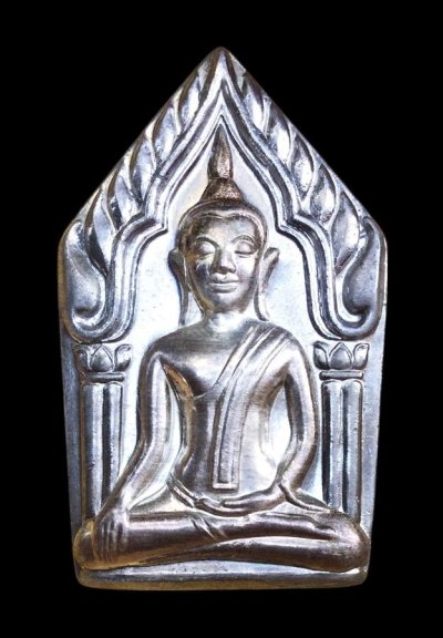 500.-ขุนแผน-กุมารสมบัติ หลวงพ่อพูล วัดไผ่ล้อม จ.นครปฐม เนื้อตะกั่วหน้ากากเงิน หลังชุบทอง ปี 2548 พร้อมกล่องเดิม