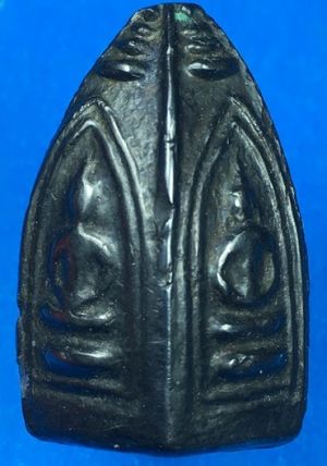 @@@เคาะแรก200บาท@@@พระพรหม 4 หน้า หลวงพ่ออี๋ วัดสัตหีบ จ.ชลบุรี เนื้อเมฆพัตร ปี 2484