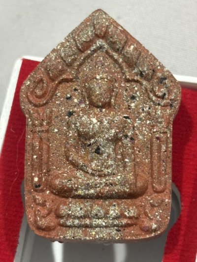 พระขุนแผนพราย 59 ตน พระอาจารย์ประสูติ วัดในเตา เนื้อแดงก้นครกฝังกระดูก หลังพระพิฆเนศ  มวลสาร อาจารย์ เปล่ง บุญยืน หมายเลข 451