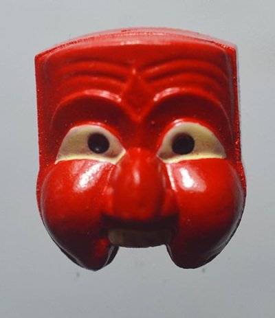 หน้ากากพรานบุญ รุ่น ล่ำซำ99 พ่อท่านพรหม วัดพลานุภาพ จ.ปัตตานี ปี 58 เนื้อว่าน 108 ผงพ่อครูมโนราพ่อแก่เจ้าแสง (หน้าแดง) พิมพ์ใหญ่ ฝังตะกรุด+จีวร+เกษา เลขโค้ดสวยๆ 483