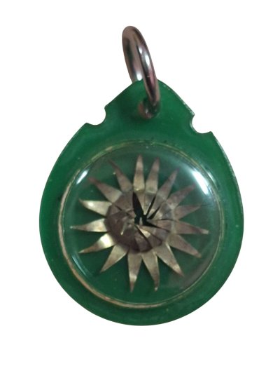 ดอกพิกุลเงิน แม่ชีบุญเรือน ก่อนปี 2499 วัดอาวุธ กรุงเทพฯ เนื้อเงิน พร้อมบัตรรับรอง a42