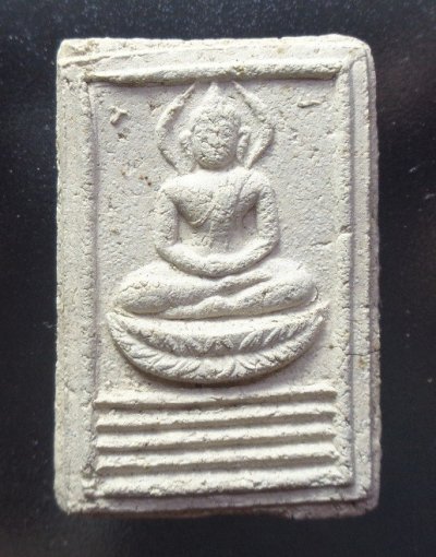 (เคาะเดียวแดง) พระผงหลวงพ่อกึ๋น วัดดอนยานนาวา จ.กรุงเทพฯ ปี 2479 พระดี ผงดี พุทธคุณสูง สวยครับ