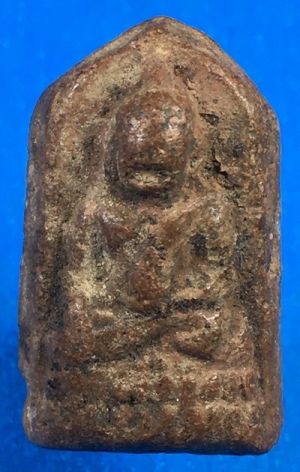 @@@เคาะแรก200บาท@@@พระชัยวัฒน์ครึ่งซีก เจ้าคุณศรี (สนธิ์) วัดสุทัศน์ จ.กรุงเทพฯ ปี 2482-2485 องค์นี้เนื้อแดงอมชมพู (นิยม)