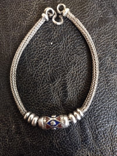 1200.-สร้อยข้อมือ มือ2 ยาวประมาณ18ซม. น้ำหนัก12.2กรัม