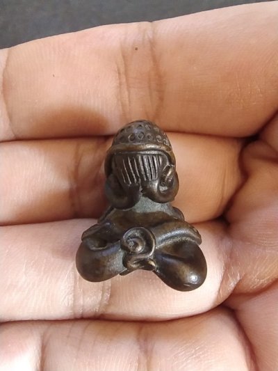 700.-พระปิดตาไม่ทราบที่ พร้อมตลับ องค์ที่ 1