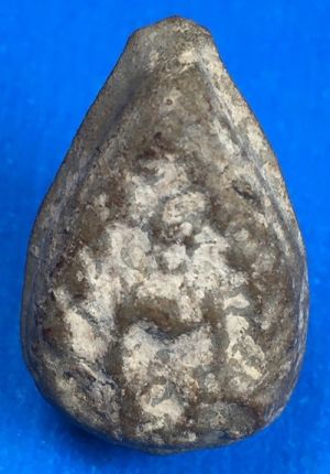 @@@เคาะแรก200บาท@@@พระผงกลีบบัว พระครูใบฎีกาเกลี่ยง วัดสุทัศน์ ปี 2475 องค์ที่1