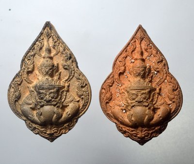 พระราหูมงคลบารมี หลวงปู่บุมา โชติธัมโม วัดเขาแก้วทอง จ.ปราจีนบุรี ปี 2564 พระผงว่าน หลังฝั่งตะกรุดเงิน เลข 1514+1515