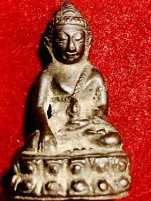 พระกริ่งองค์เก่าพิมพ์เล็ก เนื้อสัมฤทธิ์  ไม่ทราบที่