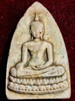 พระพุทธศิริชัย เนื้อผงพิมพืใหญ่  ที่ระลึกวัดคลองสวน  อ.พระสมุทรเจดีย์  จ.สมุทรปราการ