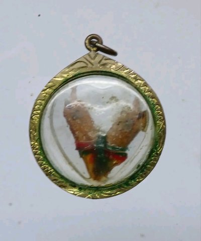 สาริกาคู่ หลวงพ่อเคน ปี 2500-ปี 2501 เนื้อไม้แกะ วัดถ้ำเขาอีโต้ จ.ปราจีนบุรี