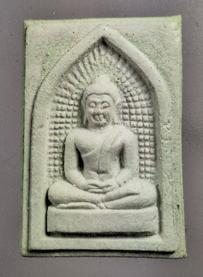 เคาะเดียว....พระผงหยก หลวงพ่อวิริยังค์ วัดธรรมมงคล ปี 36 สวยกริบ พร้อมกล่องเดิมจากวัด