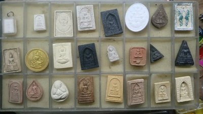 ชุดเหมาพระผงคละสาย